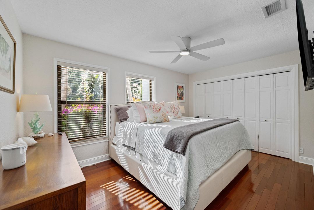 На продажу: $2,295,000 (5 спален, 5 ванн, 3582 Квадратных фут)