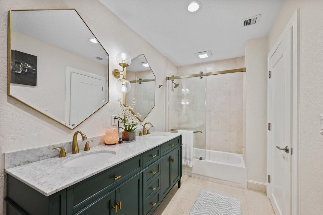 На продажу: $2,295,000 (5 спален, 5 ванн, 3582 Квадратных фут)