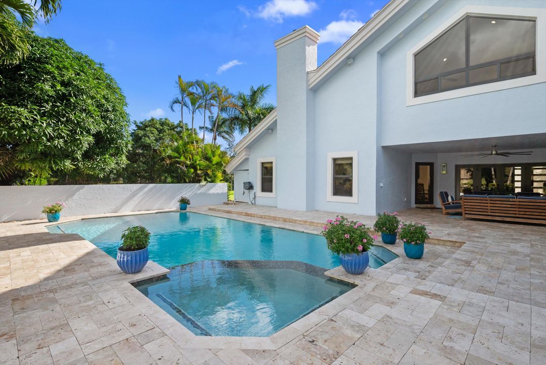 На продажу: $2,295,000 (5 спален, 5 ванн, 3582 Квадратных фут)