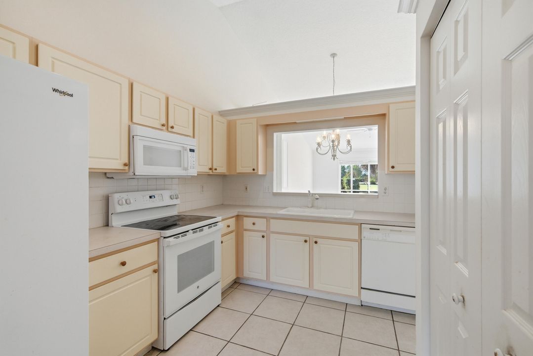 На продажу: $340,000 (2 спален, 2 ванн, 1343 Квадратных фут)