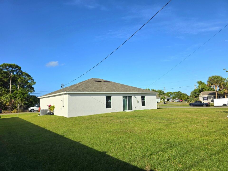 For Sale: $439,900 (3 beds, 2 baths, 1542 Square Feet)