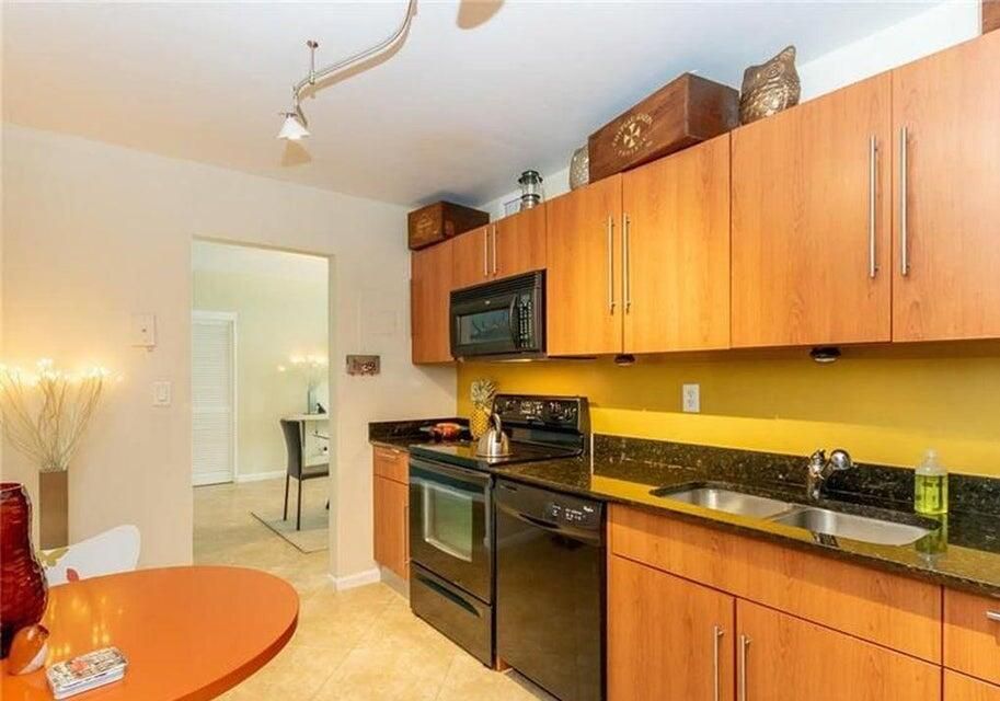 出租: $3,400 (2 贝兹, 2 浴室, 1212 平方英尺)