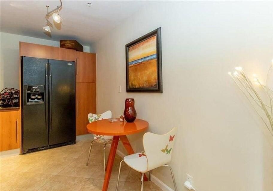 出租: $3,400 (2 贝兹, 2 浴室, 1212 平方英尺)