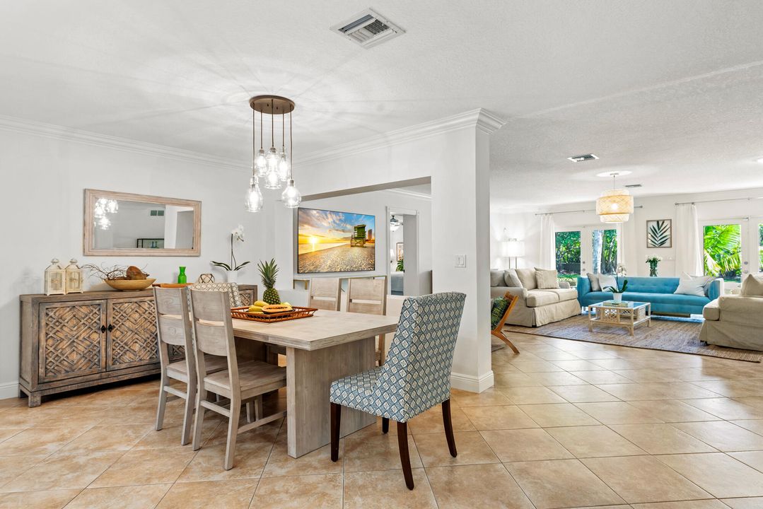 En Renta: $14,000 (4 camas, 3 baños, 2530 Pies cuadrados)