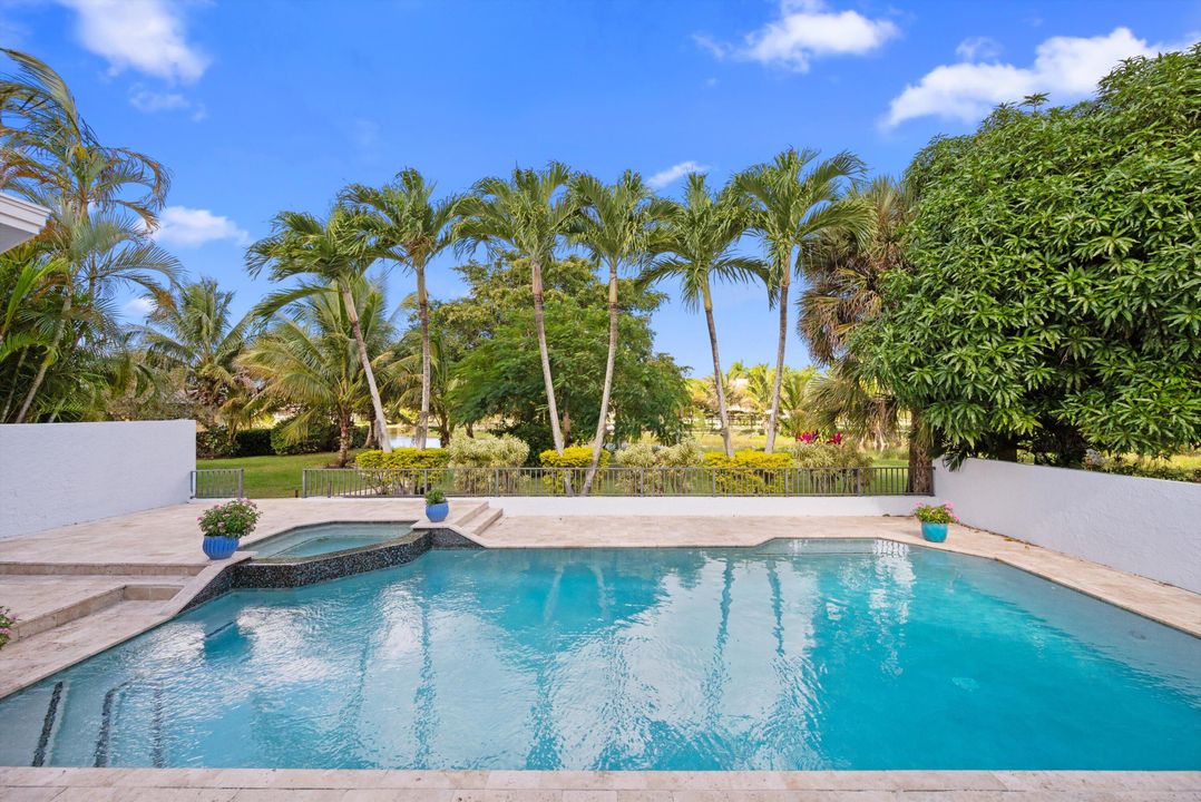 На продажу: $2,295,000 (5 спален, 5 ванн, 3582 Квадратных фут)