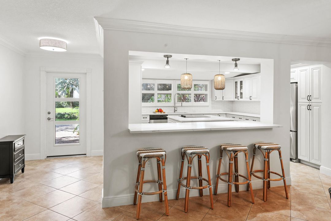 En Renta: $14,000 (4 camas, 3 baños, 2530 Pies cuadrados)