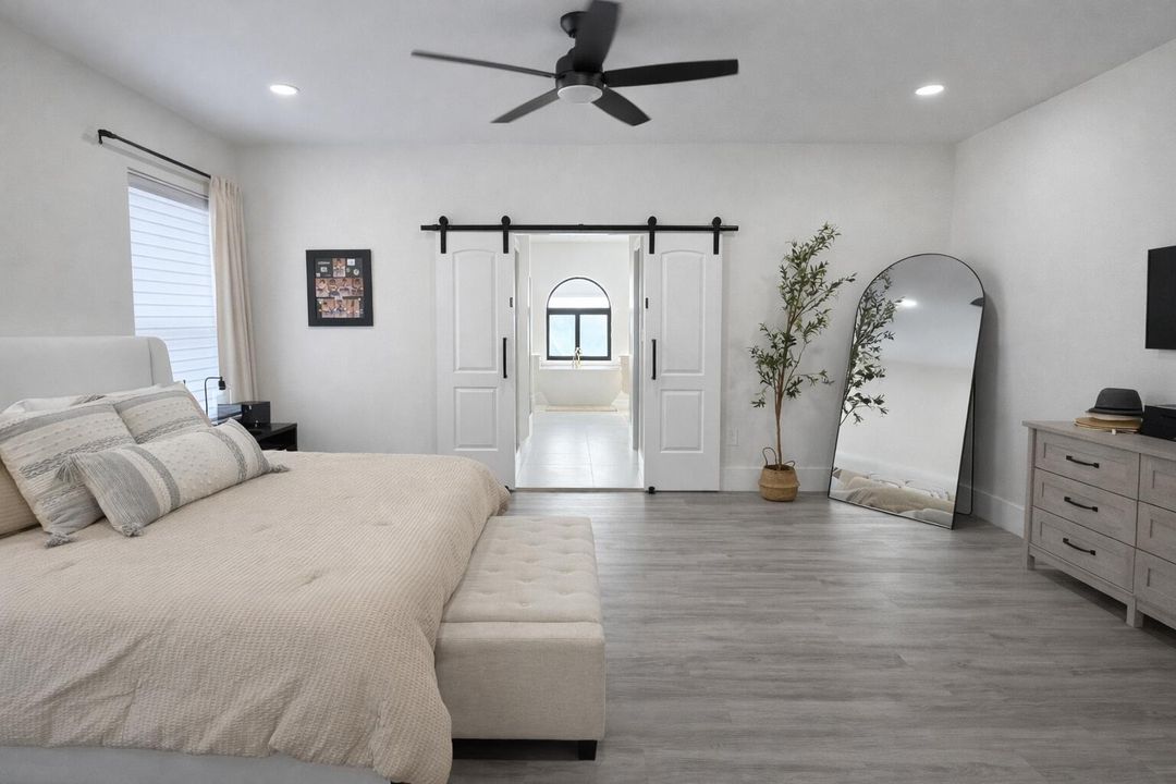 For Sale: $1,680,000 (6 beds, 4 baths, 3300 Square Feet)