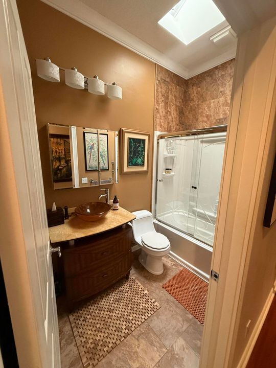 В аренду: $5,000 (3 спален, 2 ванн, 1577 Квадратных фут)