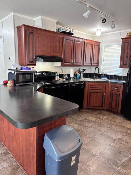 For Sale: $90,000 (2 beds, 2 baths, 1200 Square Feet)