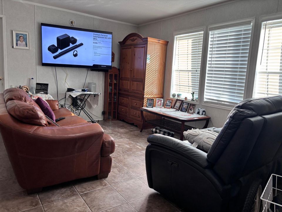 For Sale: $90,000 (2 beds, 2 baths, 1200 Square Feet)