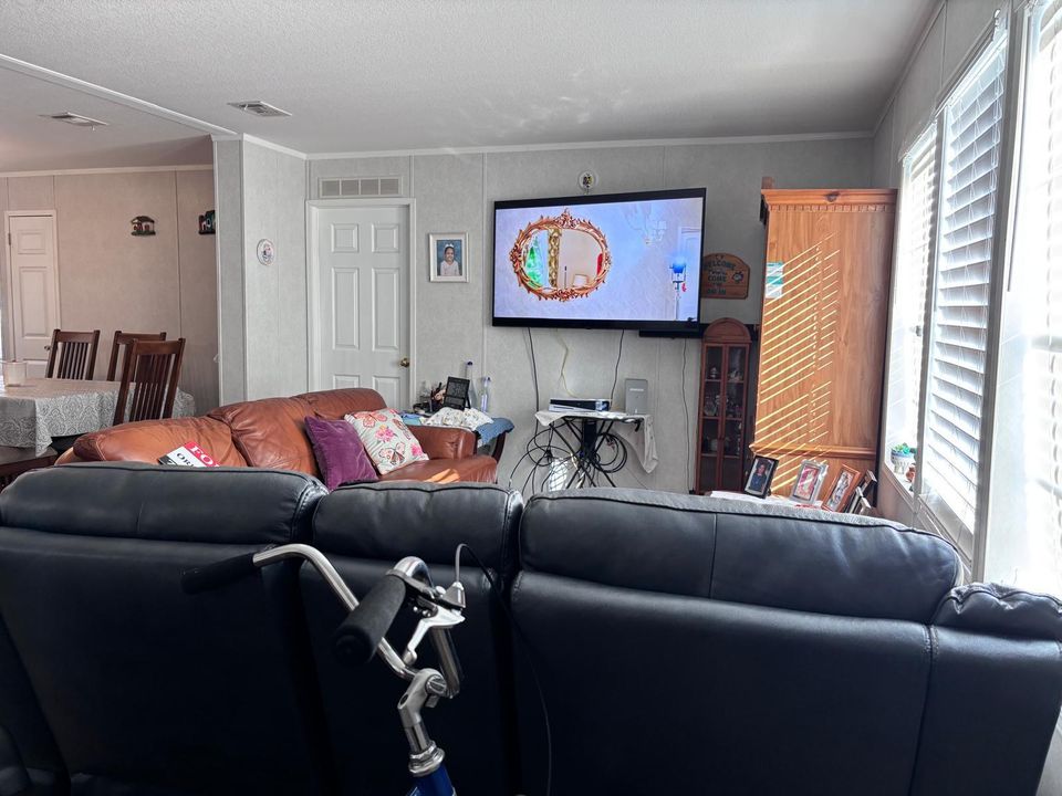 For Sale: $90,000 (2 beds, 2 baths, 1200 Square Feet)