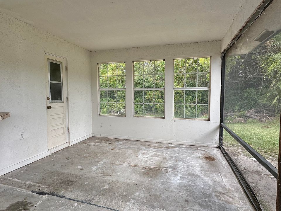 待售: $319,900 (2 贝兹, 2 浴室, 1588 平方英尺)