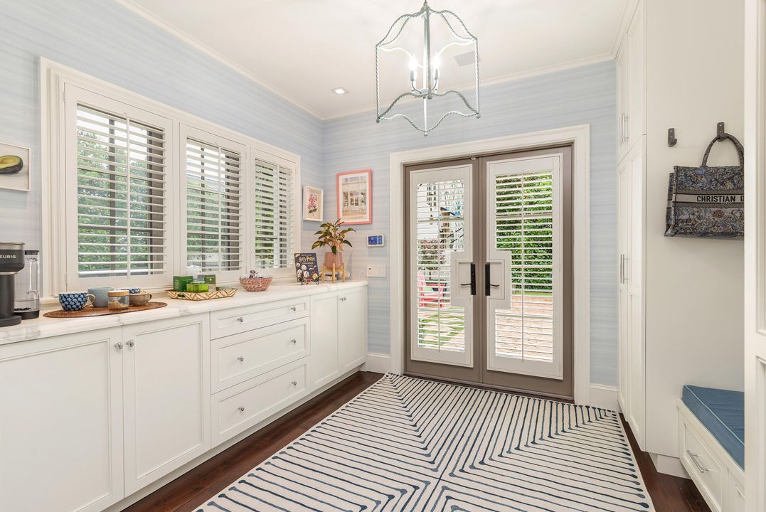 For Sale: $7,200,000 (6 beds, 4 baths, 3929 Square Feet)