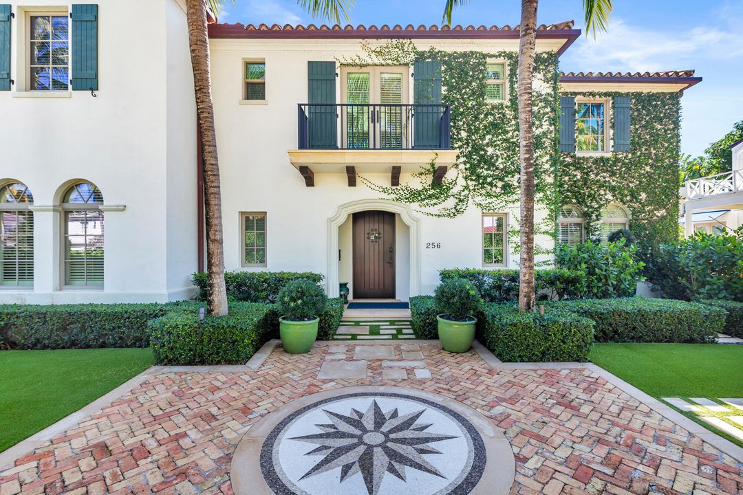 For Sale: $7,200,000 (6 beds, 4 baths, 3929 Square Feet)