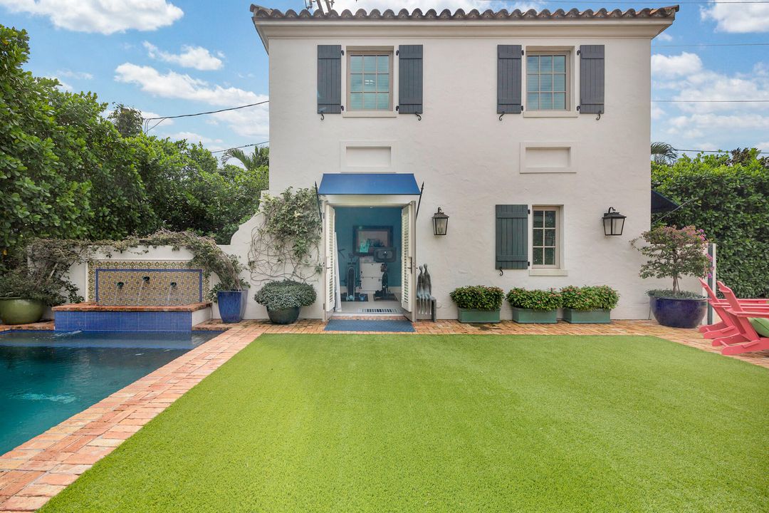 For Sale: $7,200,000 (6 beds, 4 baths, 3929 Square Feet)