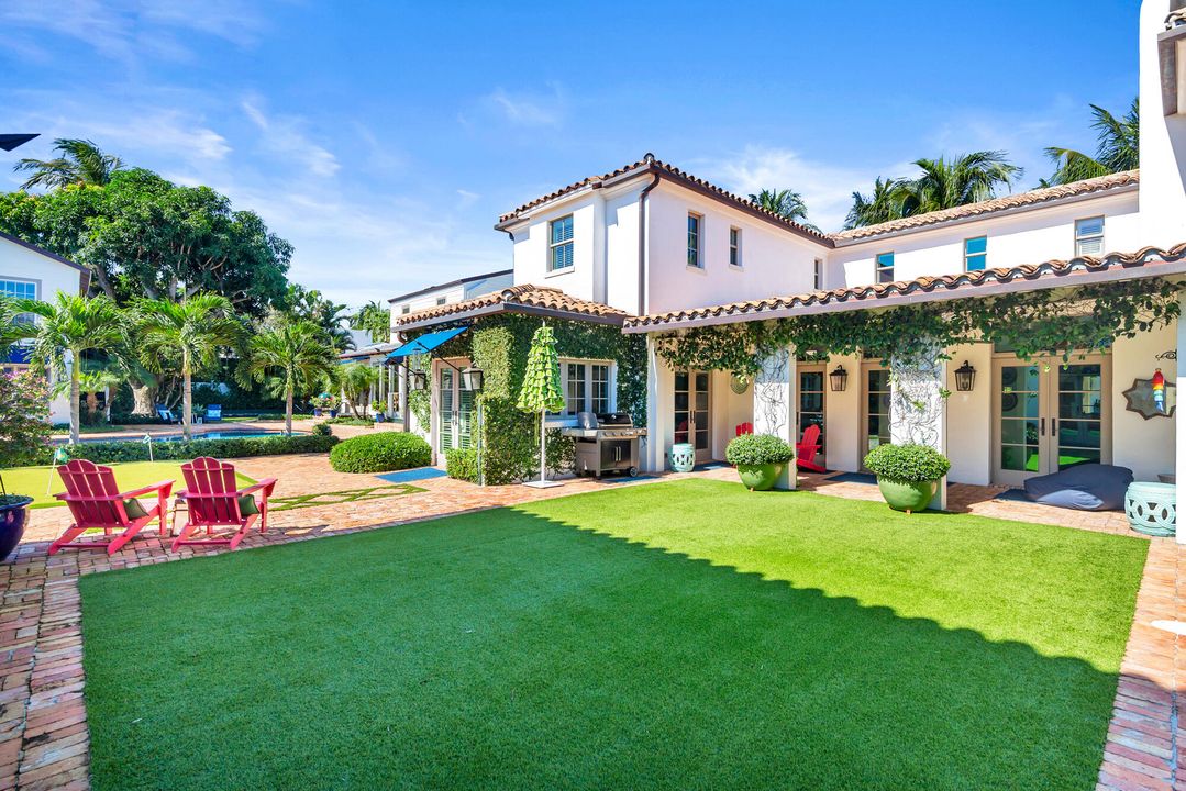 For Sale: $7,200,000 (6 beds, 4 baths, 3929 Square Feet)