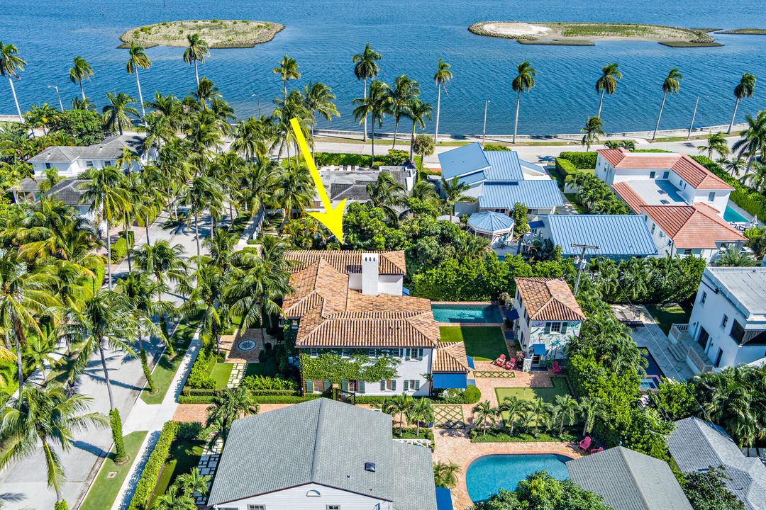 For Sale: $7,200,000 (6 beds, 4 baths, 3929 Square Feet)