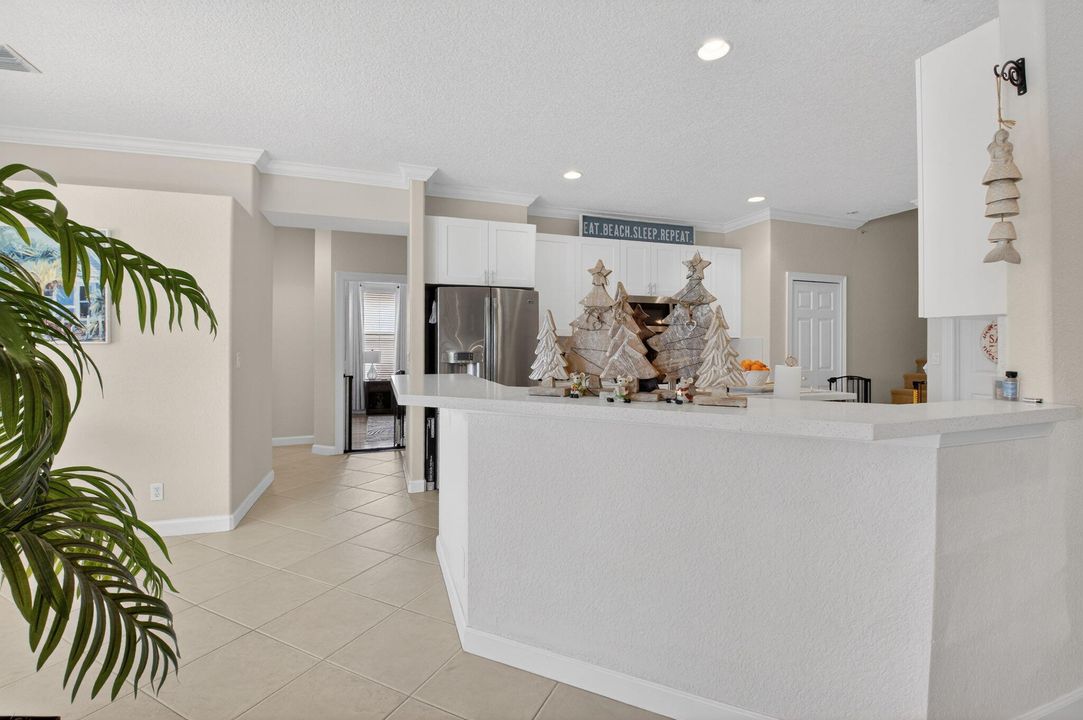 For Sale: $1,450,000 (6 beds, 4 baths, 3684 Square Feet)