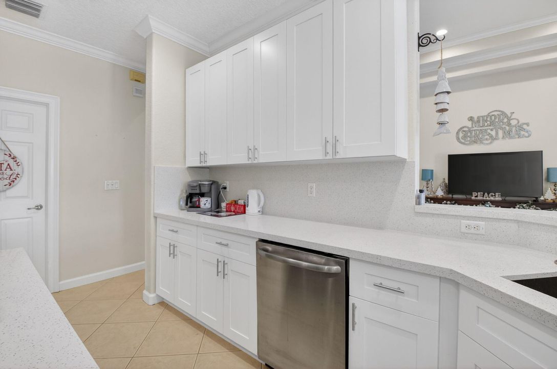 For Sale: $1,450,000 (6 beds, 4 baths, 3684 Square Feet)