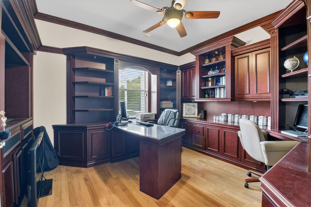 For Sale: $1,450,000 (6 beds, 4 baths, 3684 Square Feet)