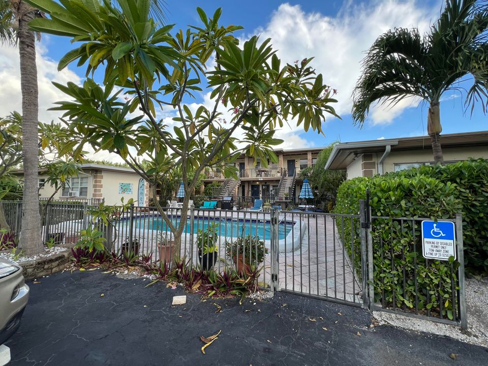 For Rent: $1,695 (1 beds, 1 baths, 500 Square Feet)