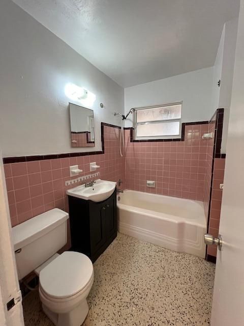 For Rent: $1,695 (1 beds, 1 baths, 500 Square Feet)