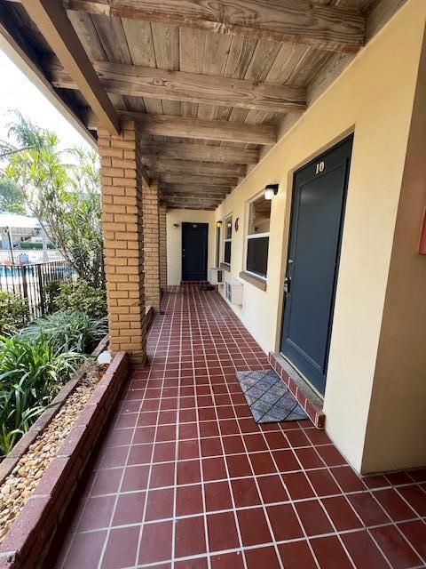 For Rent: $1,695 (1 beds, 1 baths, 500 Square Feet)