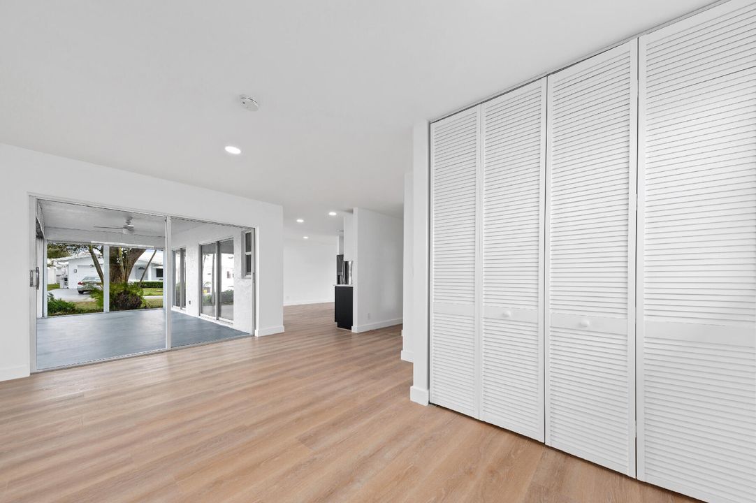 待售: $379,900 (2 贝兹, 2 浴室, 1364 平方英尺)