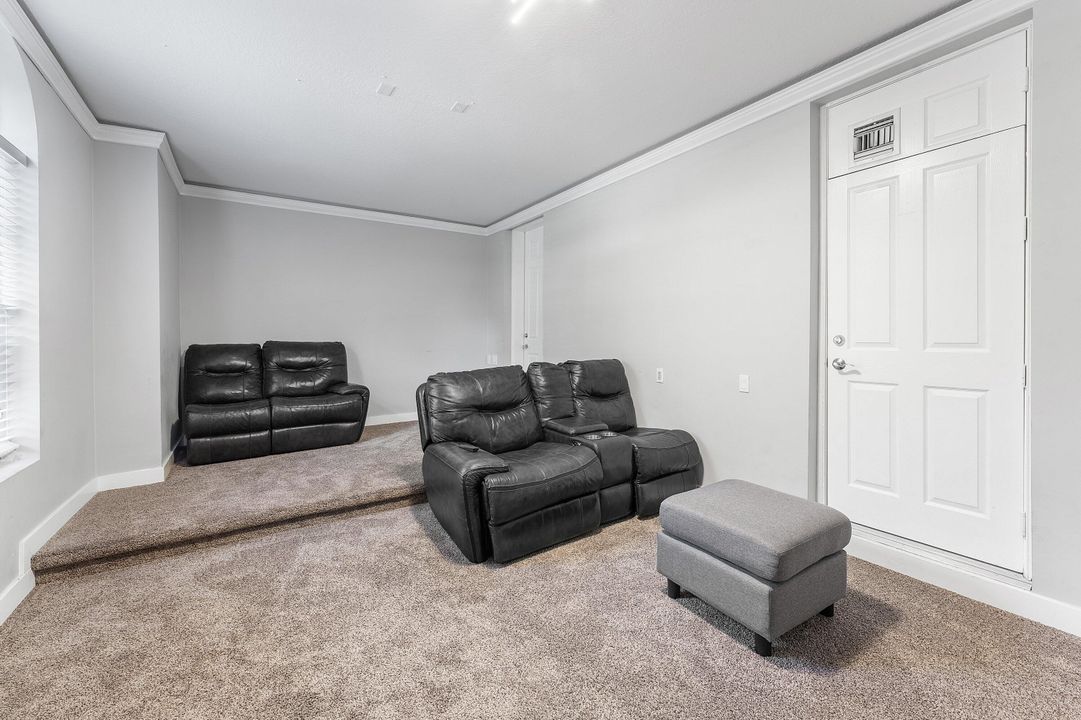 En Venta: $1,500,000 (6 camas, 6 baños, 5014 Pies cuadrados)