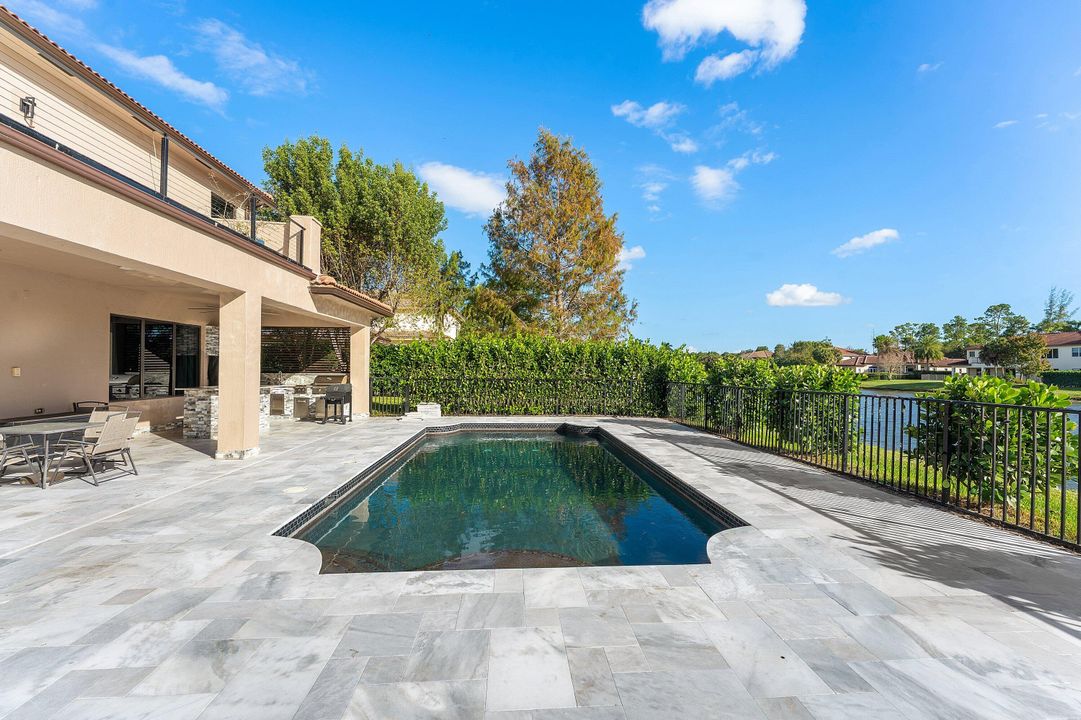 En Venta: $1,500,000 (6 camas, 6 baños, 5014 Pies cuadrados)