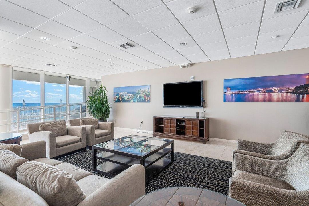 En Renta: $4,750 (2 camas, 2 baños, 1230 Pies cuadrados)