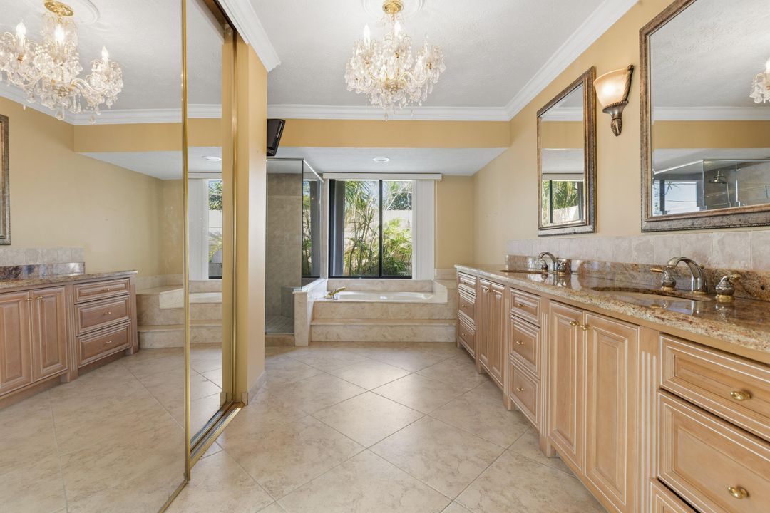 合同活跃: $649,900 (3 贝兹, 2 浴室, 1902 平方英尺)