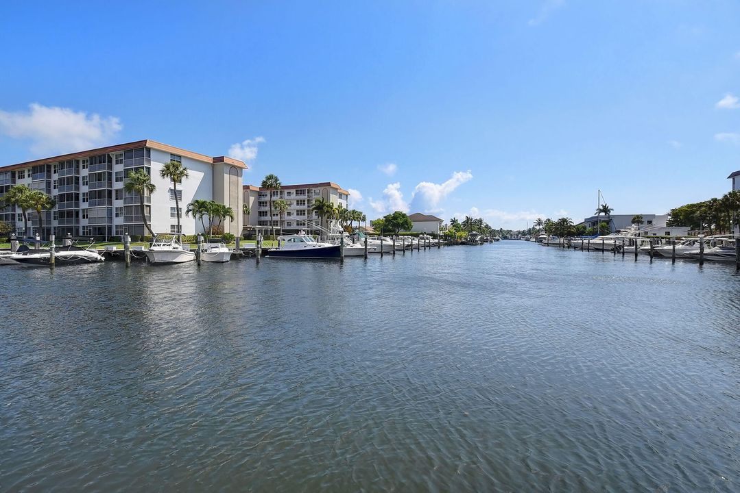 待售: $345,000 (2 贝兹, 2 浴室, 1100 平方英尺)