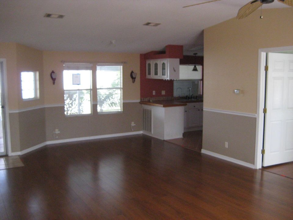 En Venta: $108,000 (2 camas, 2 baños, 1475 Pies cuadrados)