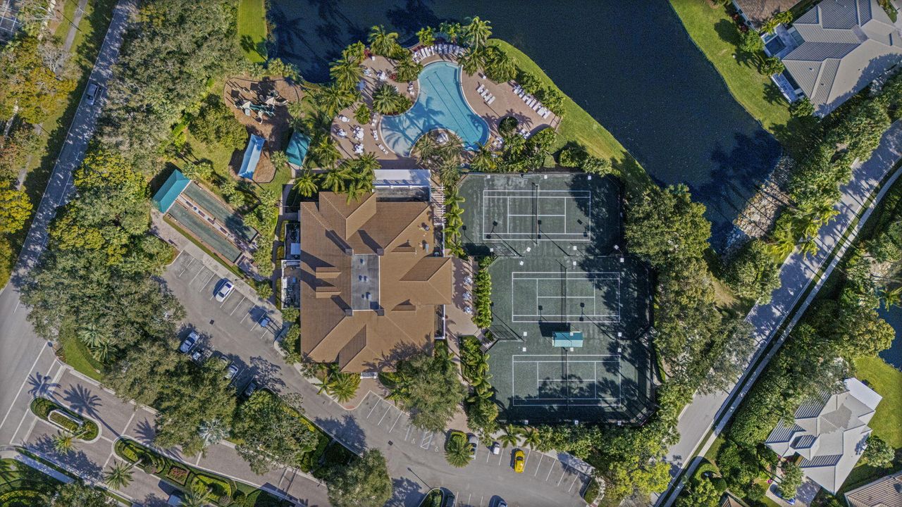 En Venta: $2,695,000 (4 camas, 4 baños, 3040 Pies cuadrados)