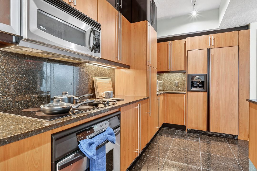 For Rent: $6,000 (3 beds, 3 baths, 2350 Square Feet)