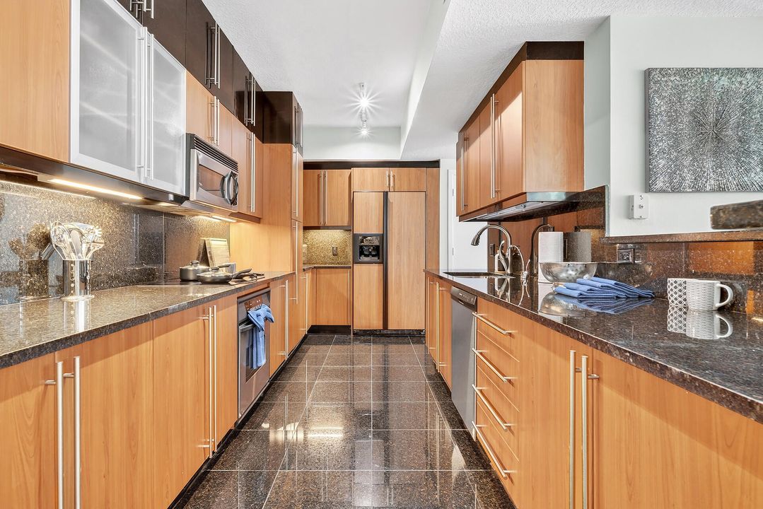 For Rent: $6,000 (3 beds, 3 baths, 2350 Square Feet)