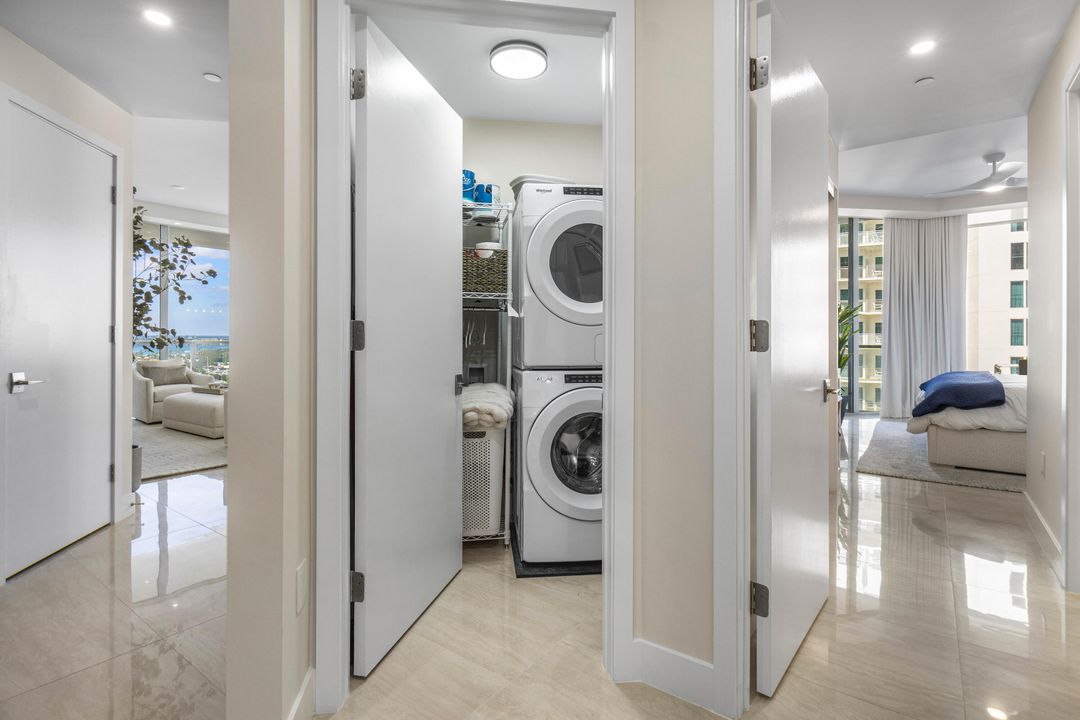 En Venta: $2,100,000 (2 camas, 2 baños, 1755 Pies cuadrados)