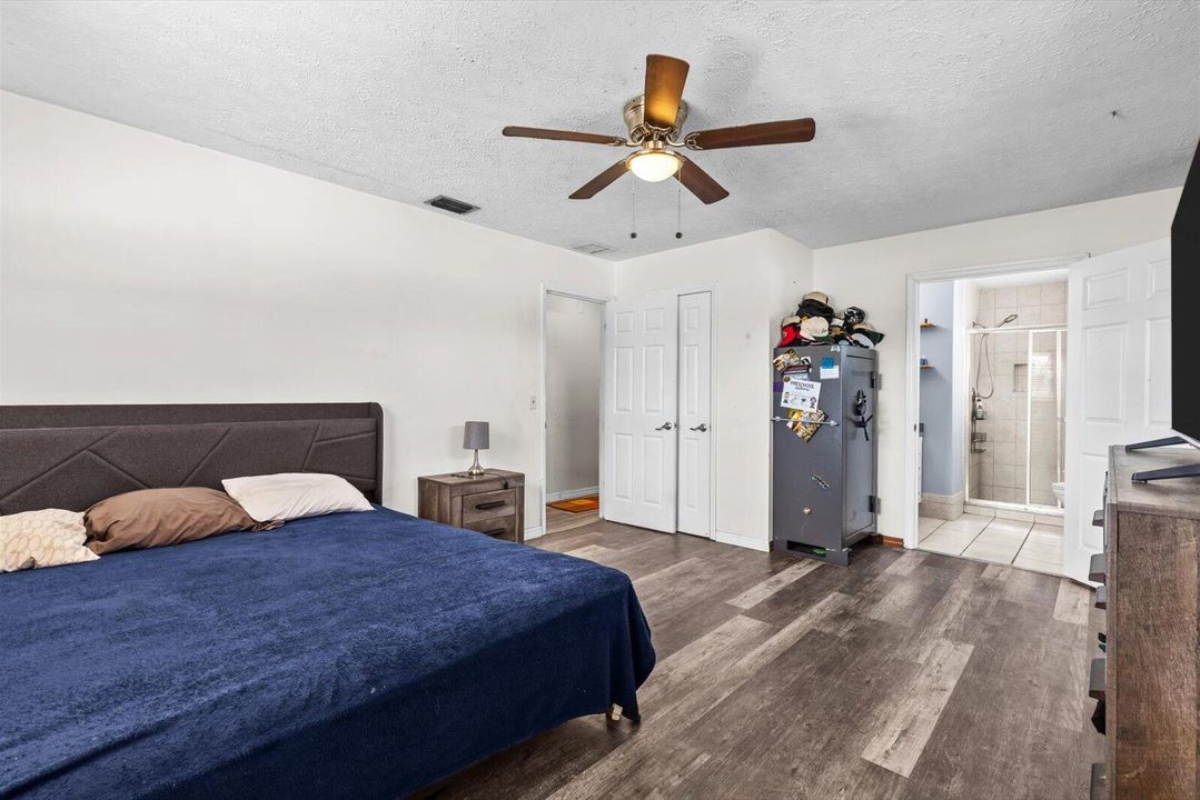 待售: $465,000 (4 贝兹, 2 浴室, 1750 平方英尺)