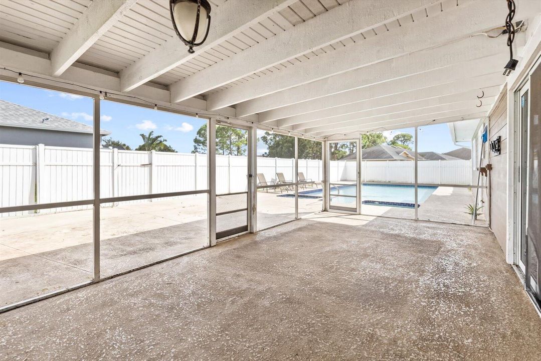 待售: $465,000 (4 贝兹, 2 浴室, 1750 平方英尺)