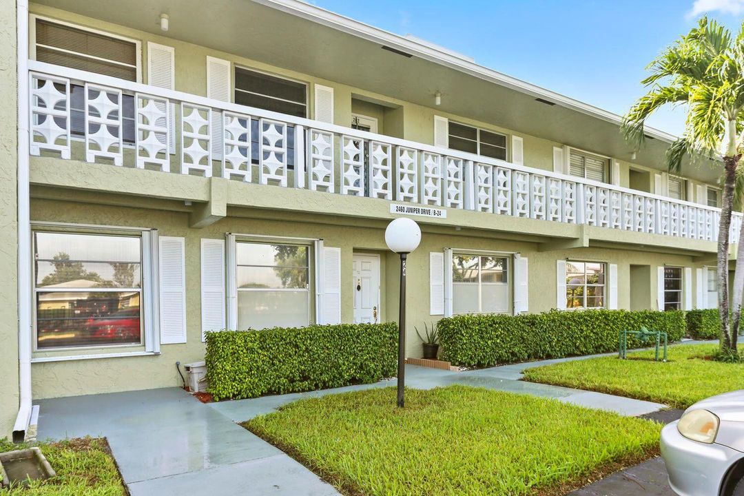 For Rent: $1,900 (2 beds, 2 baths, 1167 Square Feet)