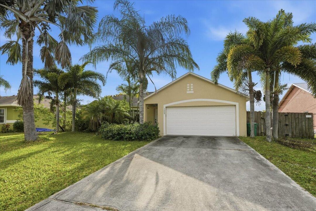 For Sale: $360,000 (4 beds, 2 baths, 1666 Square Feet)