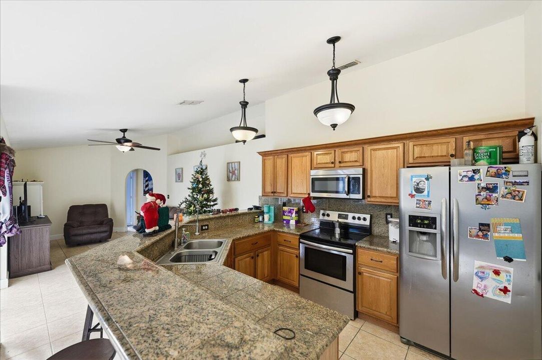 For Sale: $360,000 (4 beds, 2 baths, 1666 Square Feet)