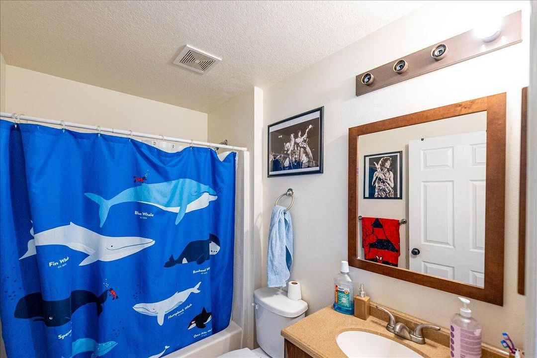 For Sale: $360,000 (4 beds, 2 baths, 1666 Square Feet)