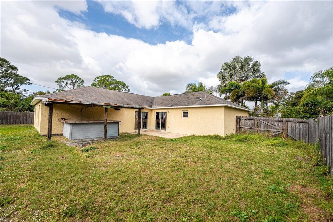 For Sale: $360,000 (4 beds, 2 baths, 1666 Square Feet)