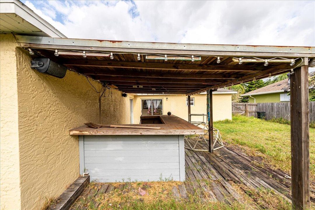 For Sale: $360,000 (4 beds, 2 baths, 1666 Square Feet)