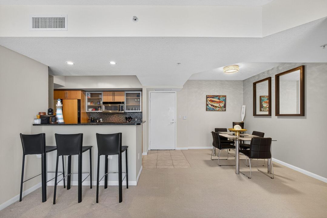 For Rent: $4,200 (2 beds, 2 baths, 1175 Square Feet)