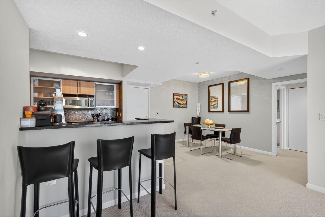 For Rent: $4,200 (2 beds, 2 baths, 1175 Square Feet)