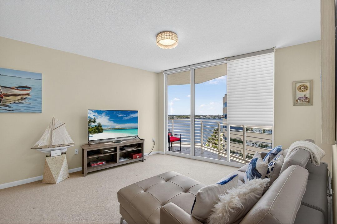 For Rent: $4,200 (2 beds, 2 baths, 1175 Square Feet)