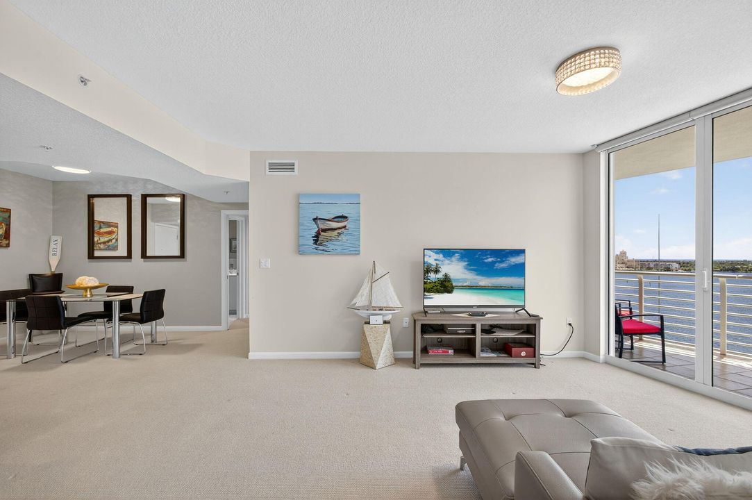 For Rent: $4,200 (2 beds, 2 baths, 1175 Square Feet)